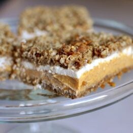 Pumpkin Crumble Cheesecake Bars