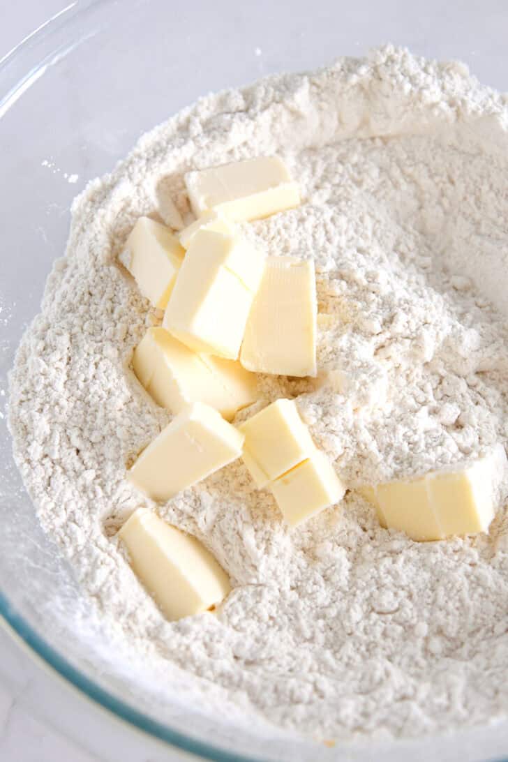 Bowl with flour and butter.